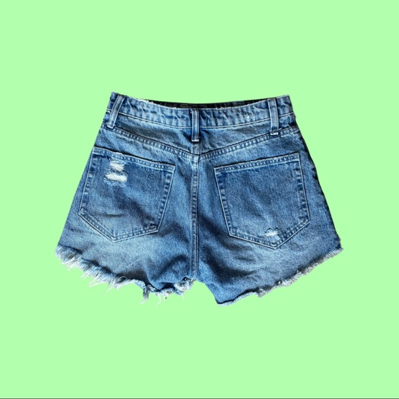 Show Me Your MuMu Shorts - Picture 2 of 3